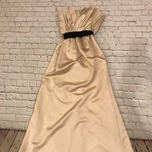 White by Vera Wang size 6 formal dress